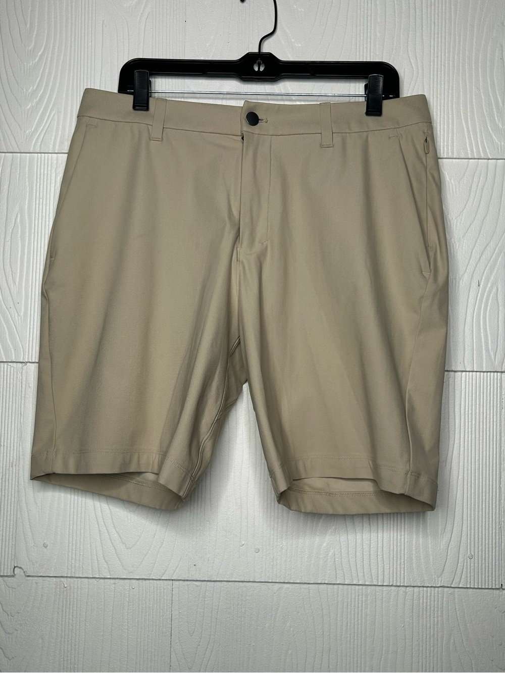 lululemon athletica Men's Khaki Performance Shorts